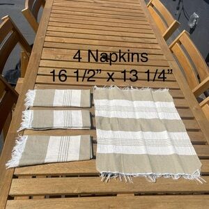 Bundle of Table Linens